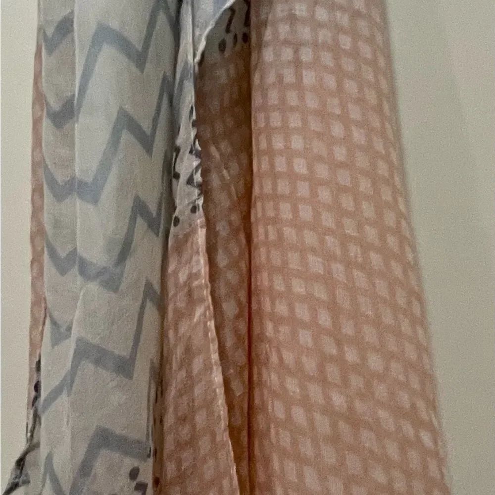GORGEOUS BLUE Pink n Cream Scarf - Picture 10 of 11